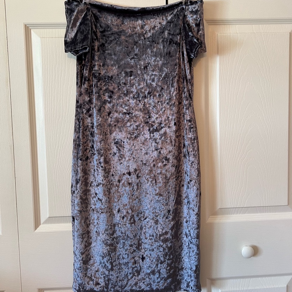 Off the shoulder mini velvet dress